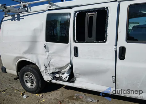 2024 Chevrolet Express Cargo Rwd 2500 Regular Wheelbase Wt from USA, damaged, VIN 1GCWGAF74R1184768